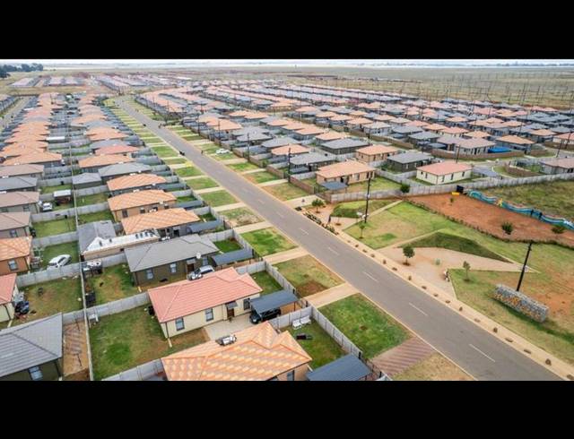 3 BEDROOM HOUSE FOR SALE IN PROTEA GLEN EXT